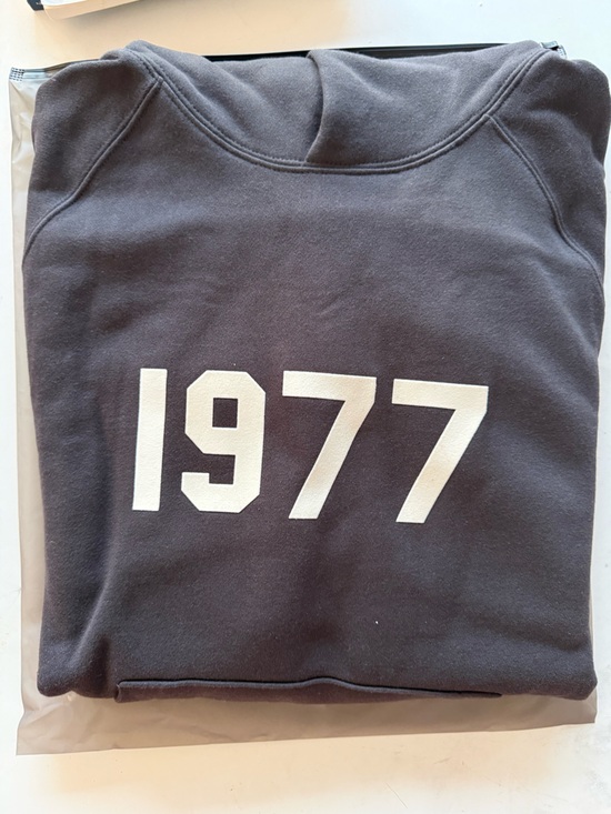 Other - Black Men’s Hoodie with White '1971' Graphic